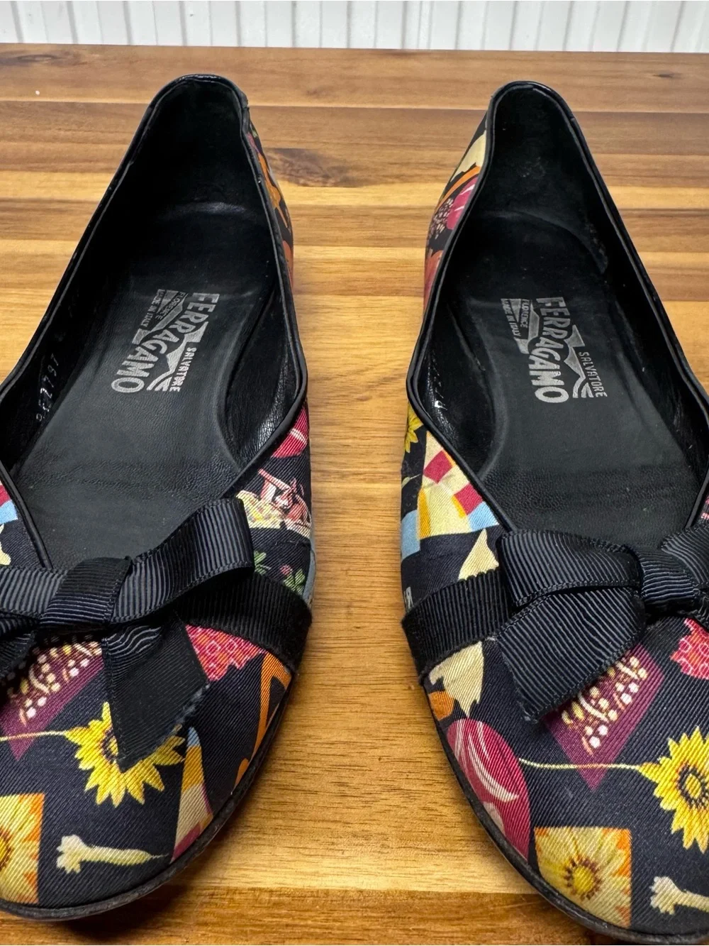 Salvatore Ferragamo Stampa Fiera Scarf Animal Ballet Bow Flats Shoes 8 M READ